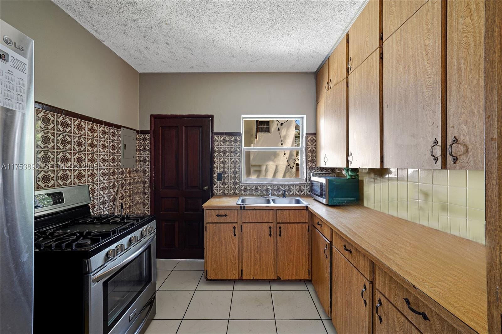 4727 NE 1st Court, Miami, FL 33137 photo 15