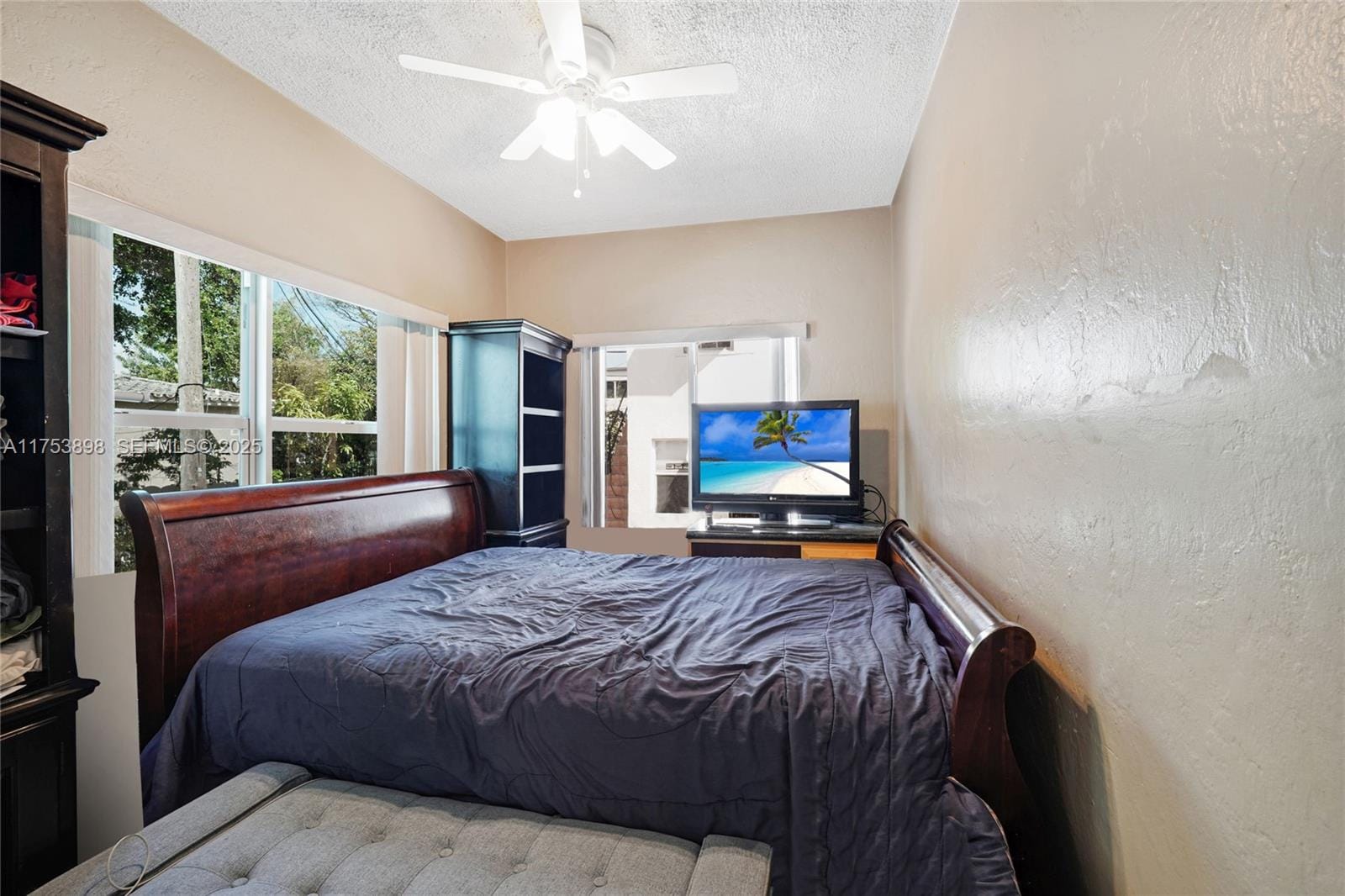 4727 NE 1st Court, Miami, FL 33137 photo 25