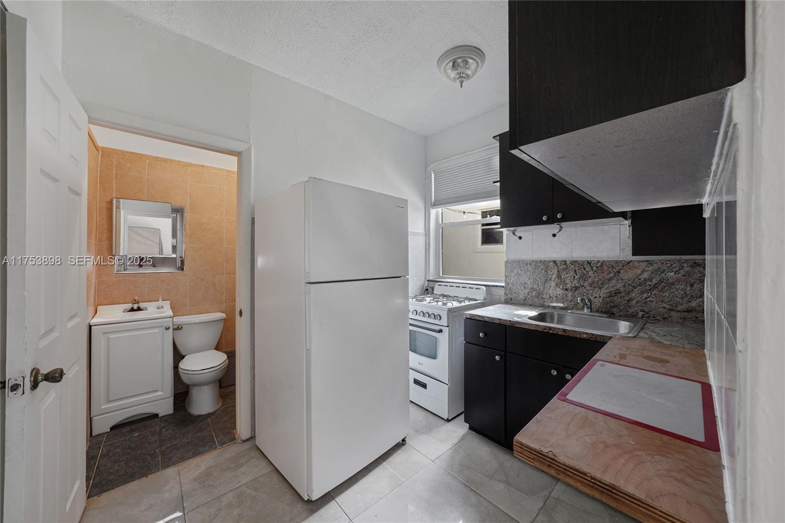 4727 NE 1st Court, Miami, FL 33137 photo 28