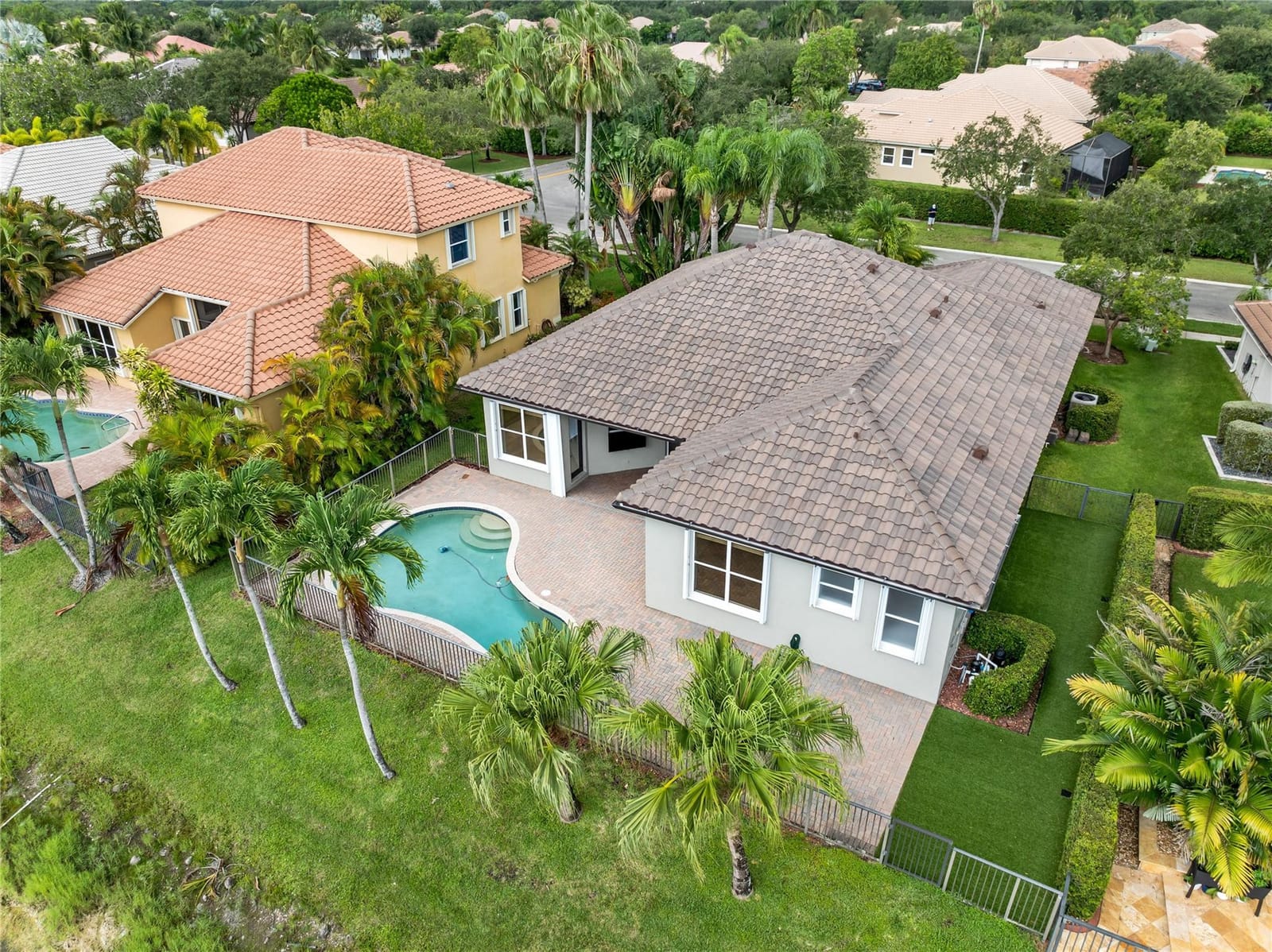 4 bedroom home for sale at 7098 111th, Parkland, FL 33076 — $900,000