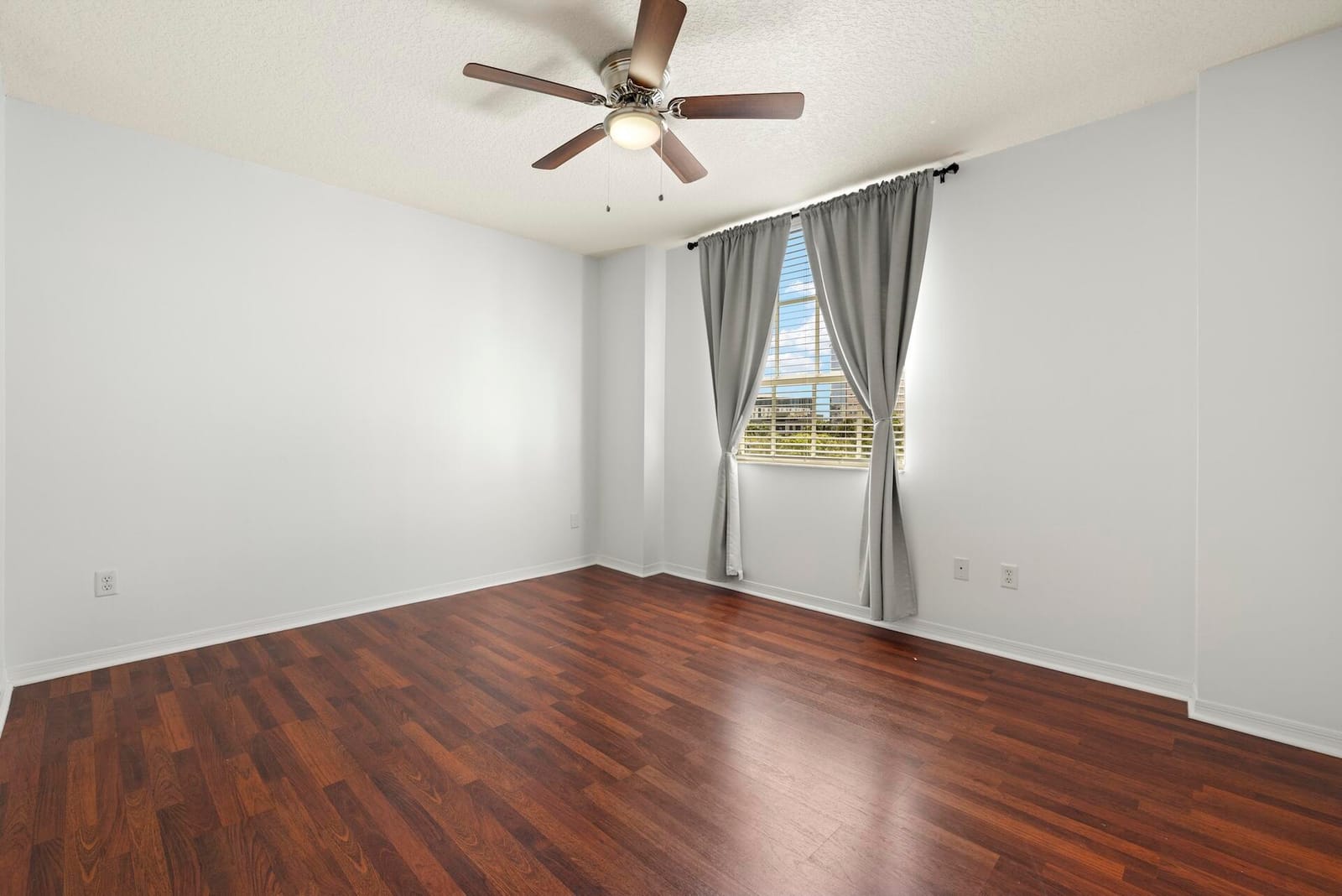 600 S Dixie Highway 535 — photo 8