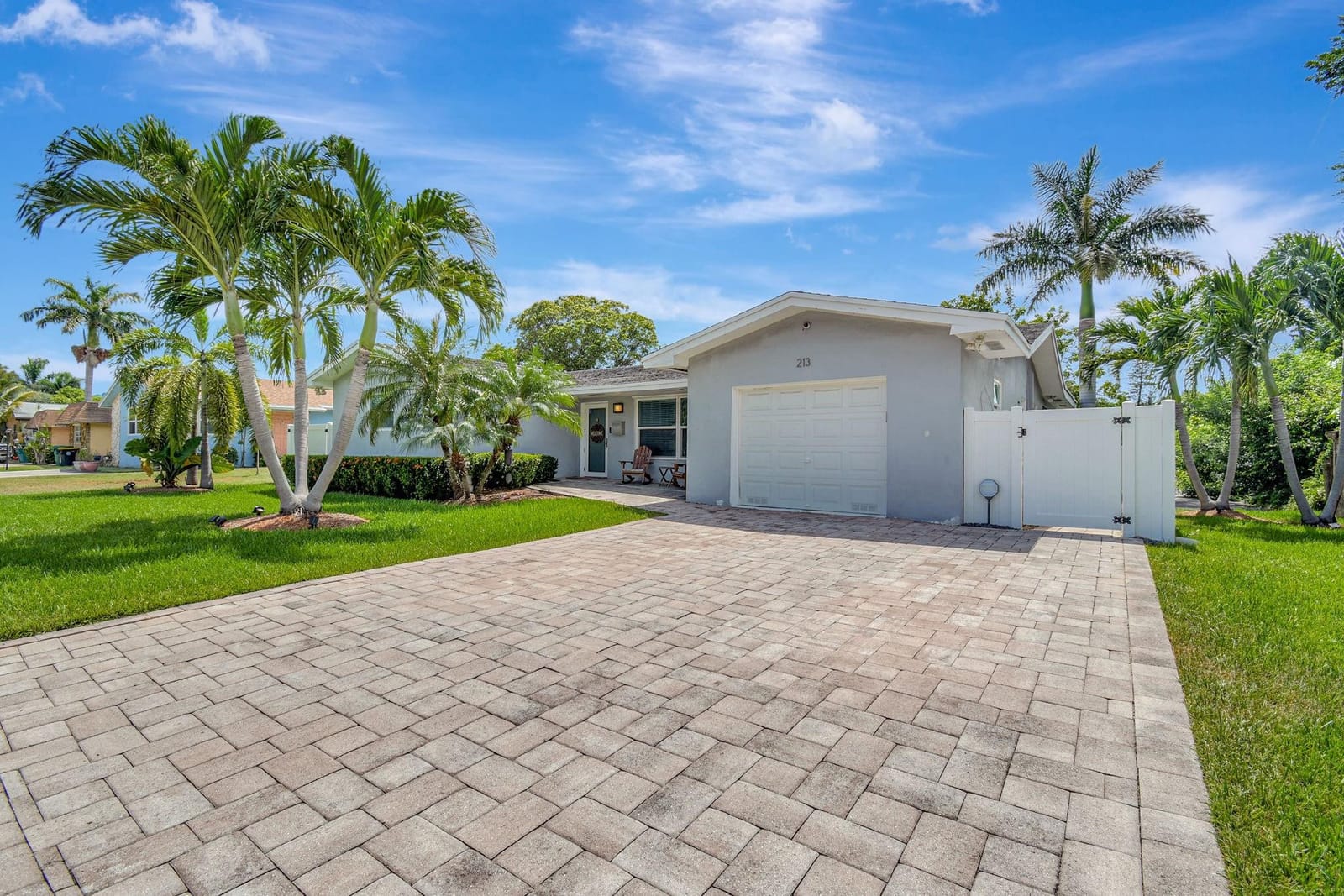 213 NE 2nd Avenue, Dania Beach, FL 33004