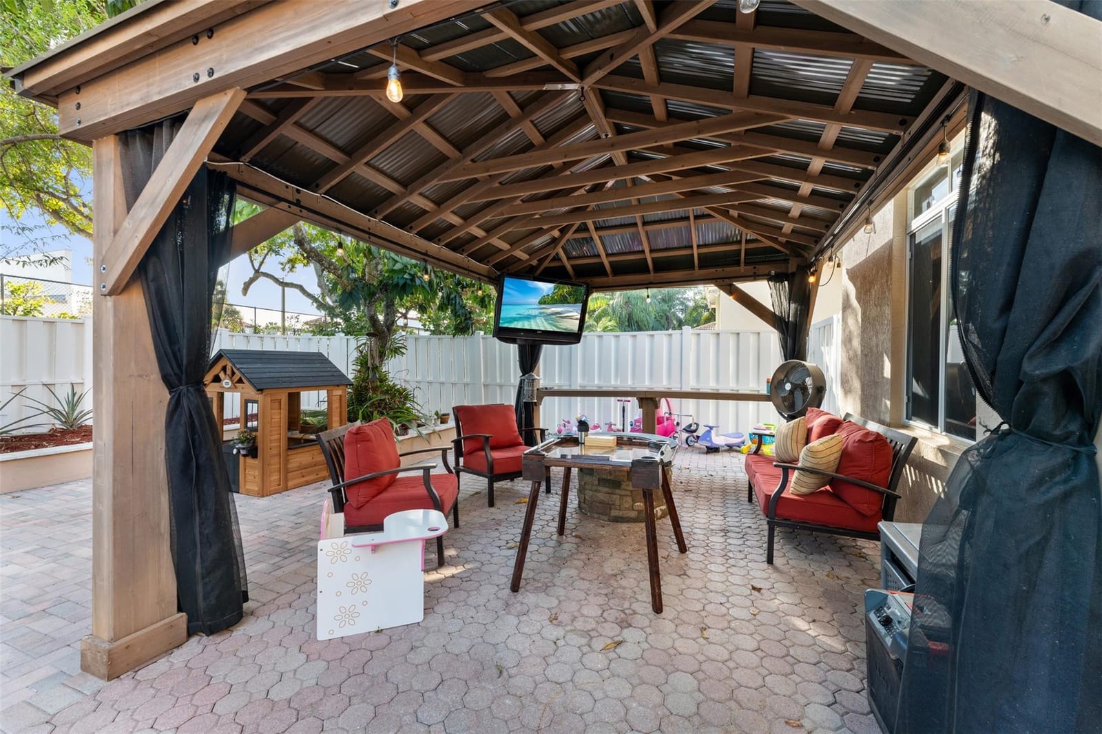 19452 SW 68th Street, Pembroke Pines, FL 33332 photo 18