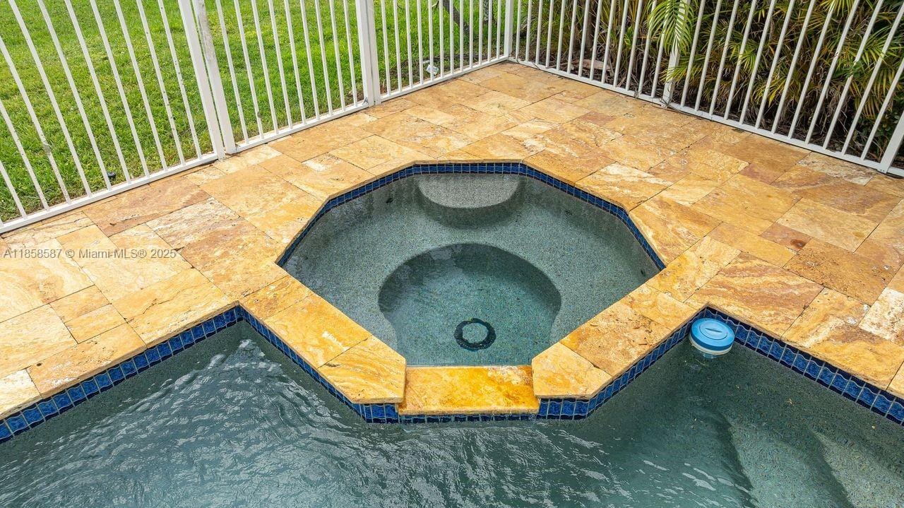 720 Verona Lake Drive, Weston, FL 33326 photo 23