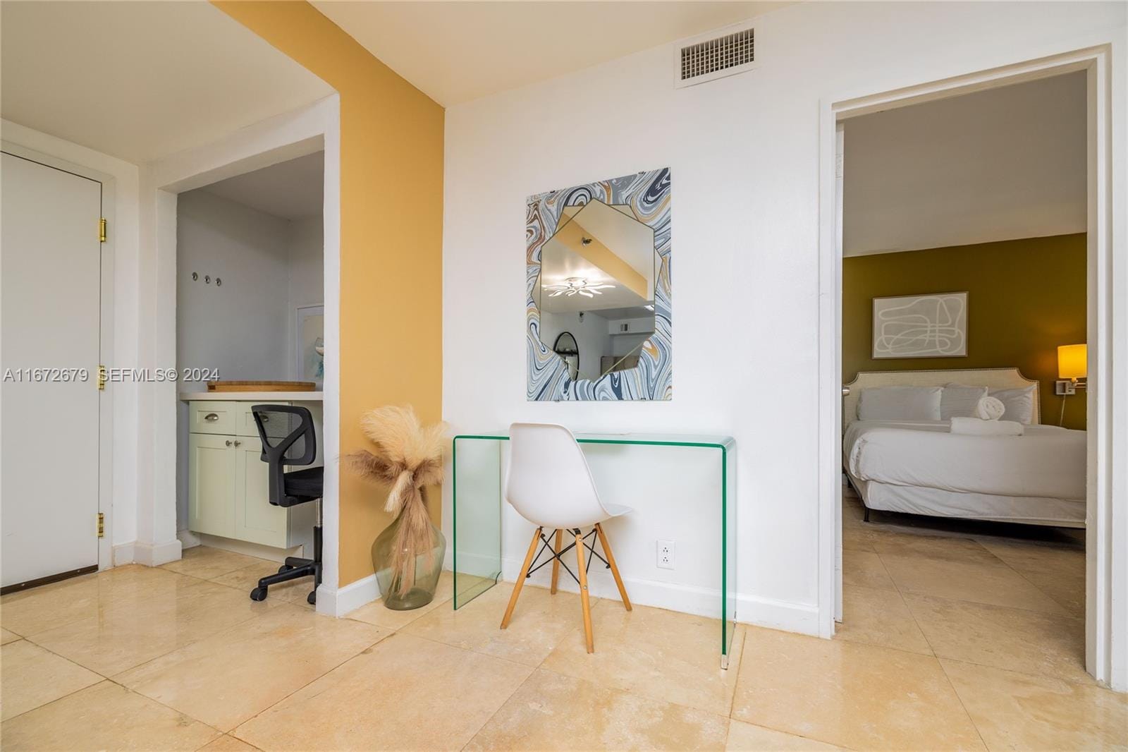 5225 Collins Avenue 1114 — photo 3