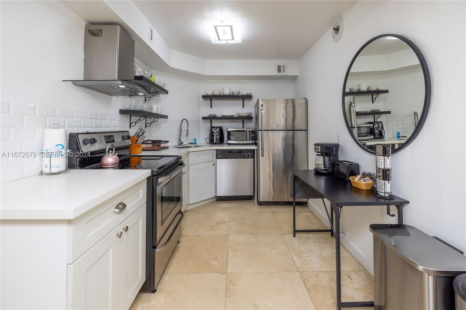 5225 Collins Avenue 1114 — photo 5
