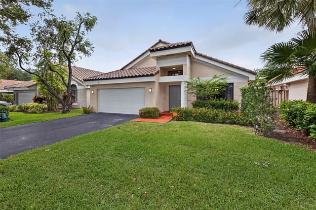 9801 NW 18th Place, sold in Crosscreek Ii, Plantation, FL