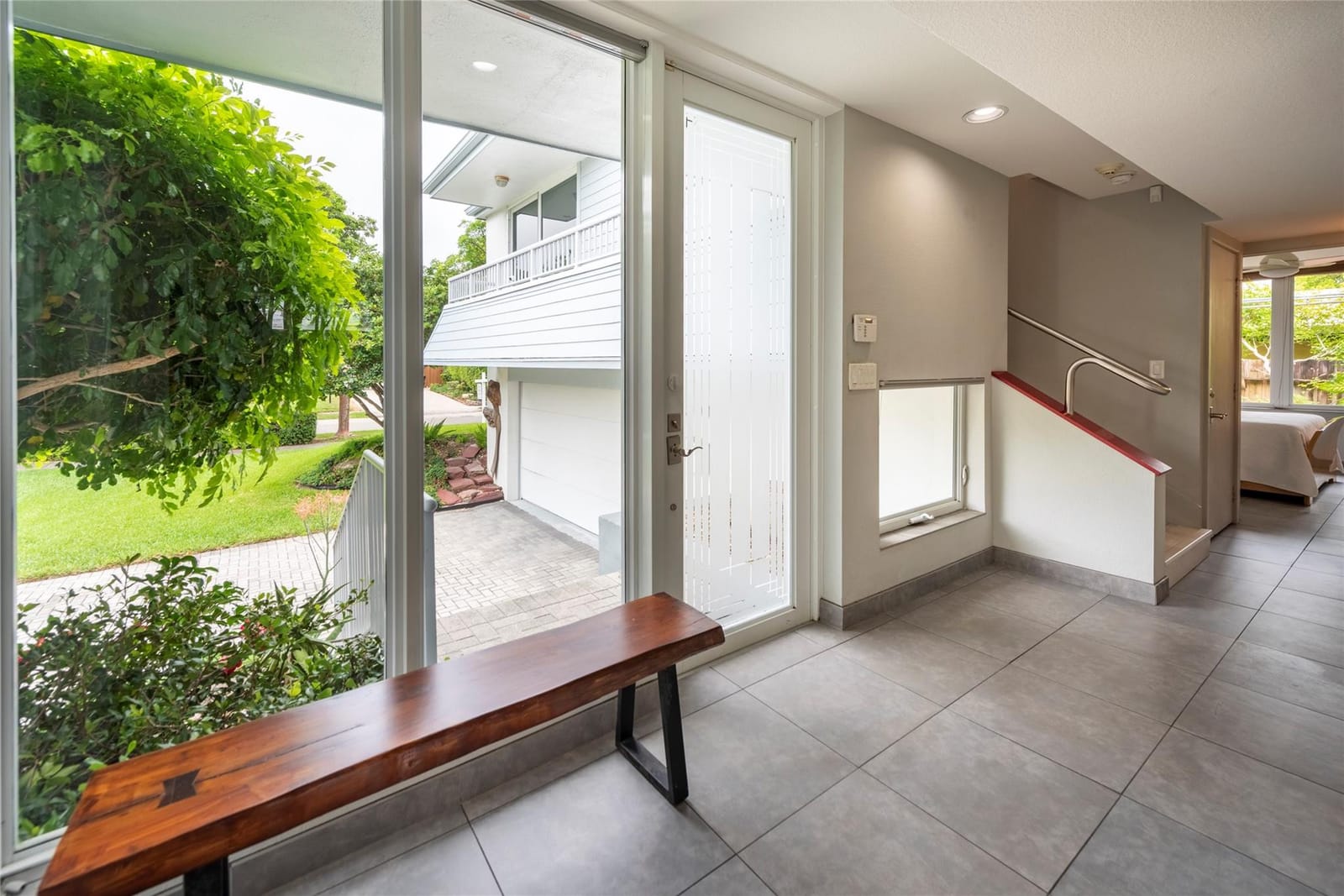 1909 Admirals Way — photo 3