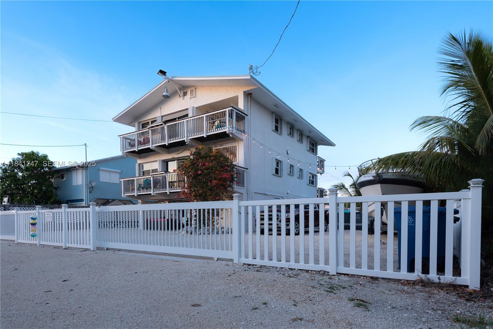 440-442 48th Ocean Street, Marathon, FL 33050 photo 2
