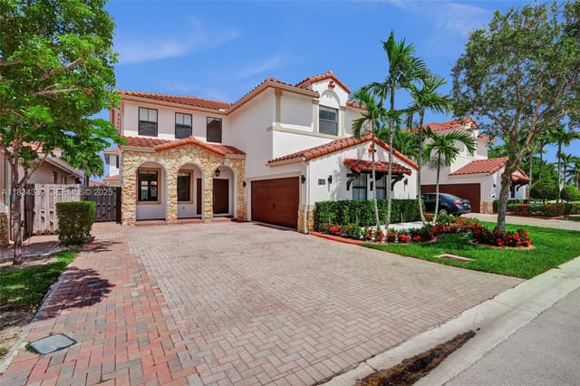 1007 NW 99th Court, Miami, FL 33172