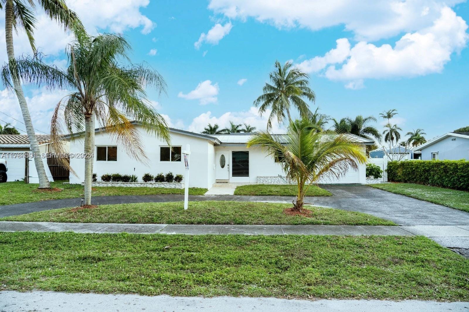 5820 SW 17th Street, Plantation, FL 33317