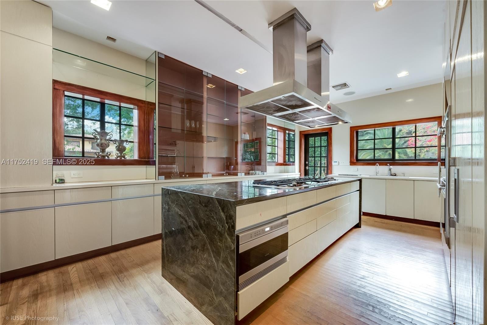 1624 Granada Boulevard, Coral Gables, FL 33134 photo 9