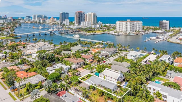 2612 Alamanda Court, sold in Idlewyld 1-19 B, Fort Lauderdale, FL