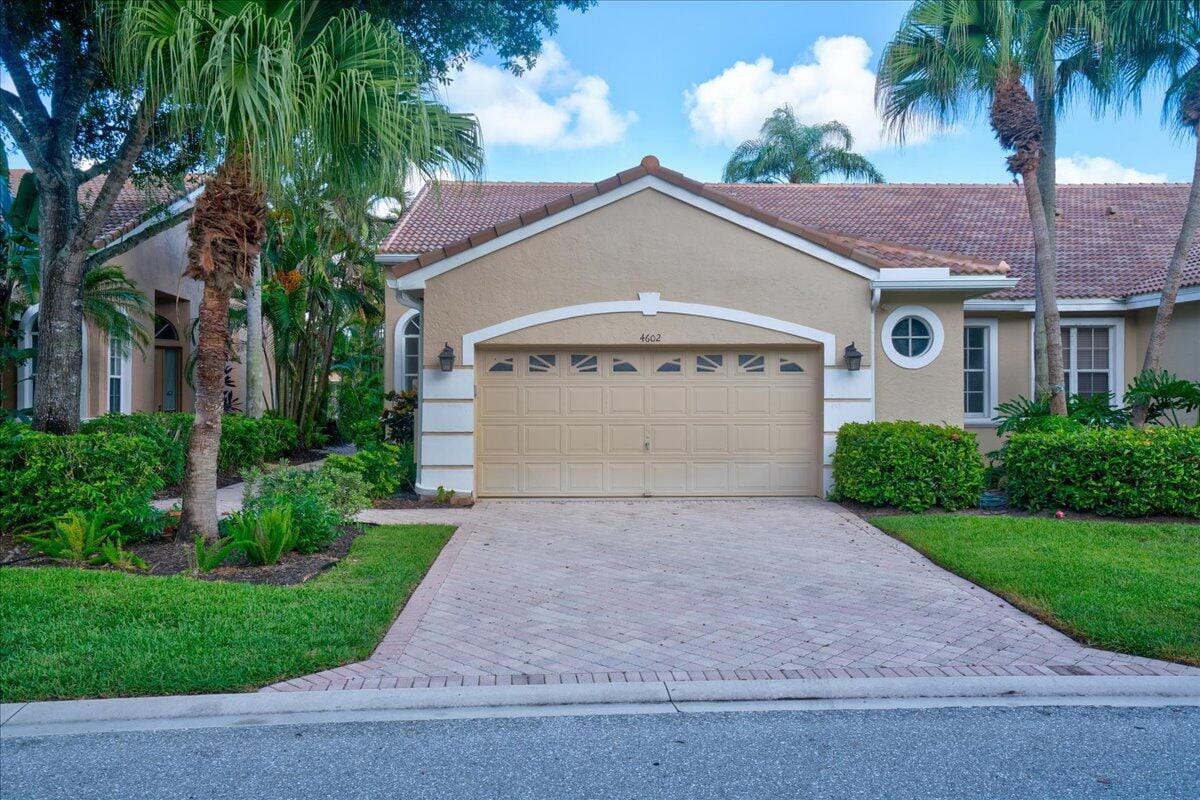 4602 Carlton Golf Drive — photo 3