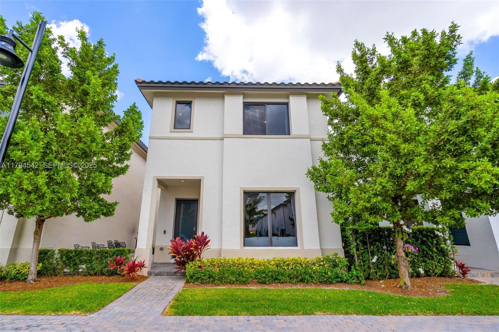 4445 NW 82nd Avenue, Doral, FL 33166 photo 2