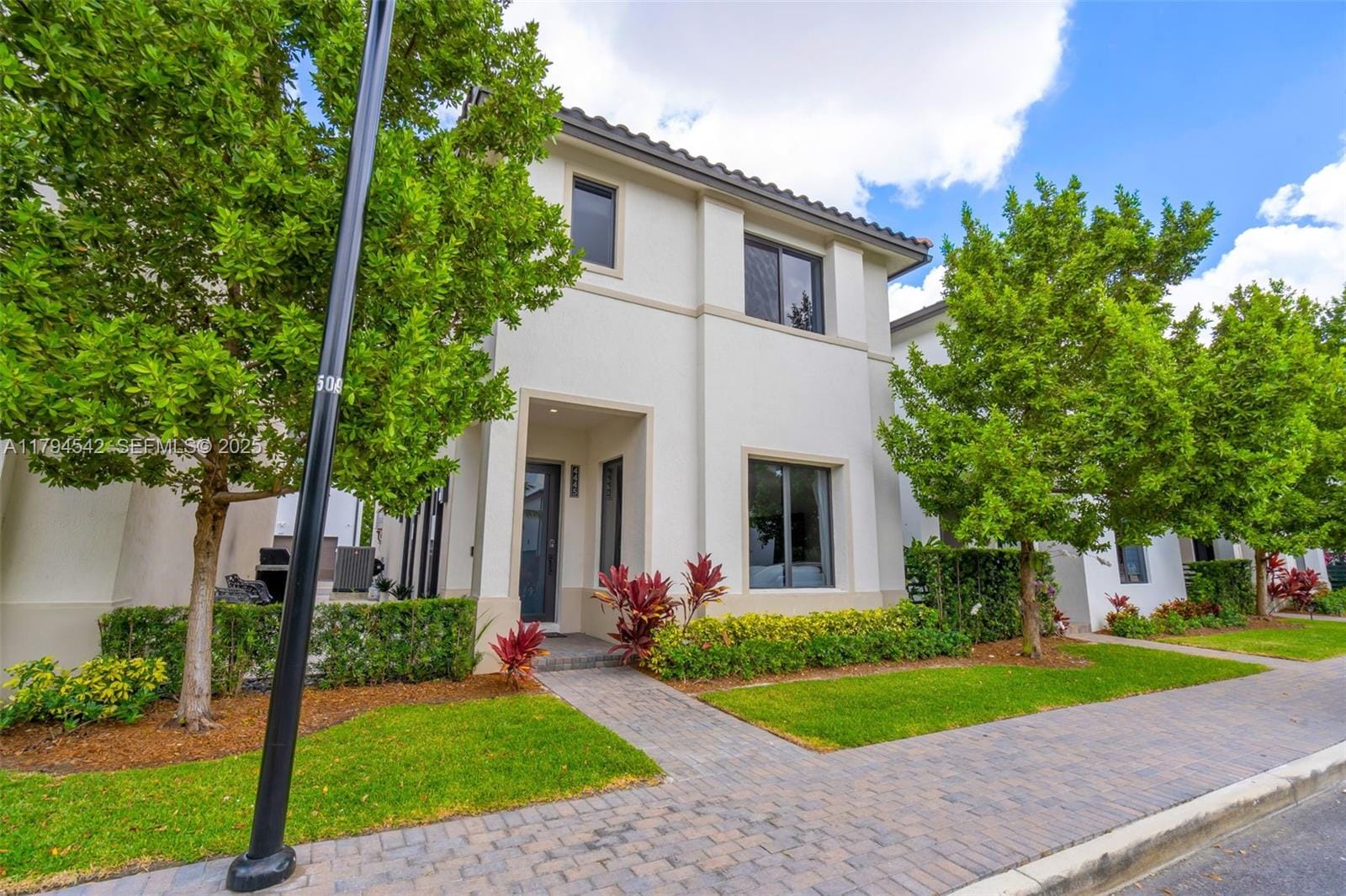 4445 NW 82nd Avenue, Doral, FL 33166 photo 3
