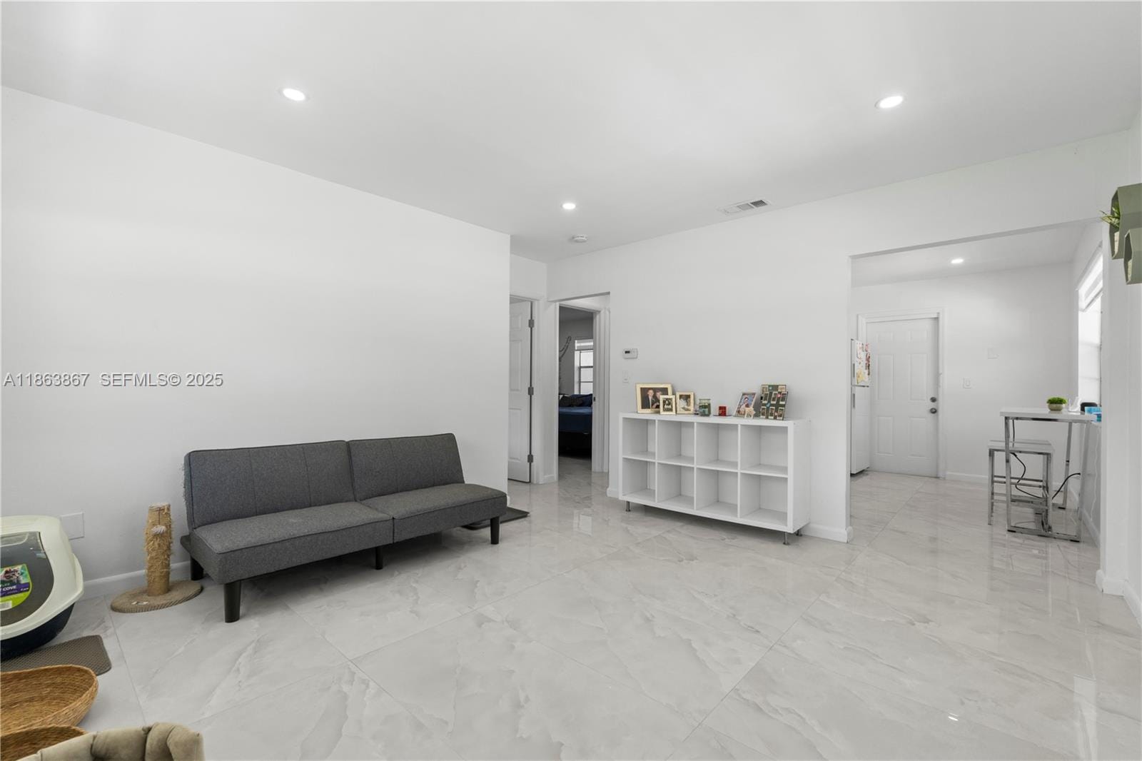 2100 N 14th Avenue — photo 11