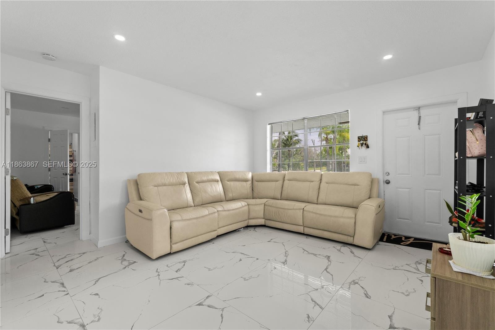 2100 N 14th Avenue — photo 5