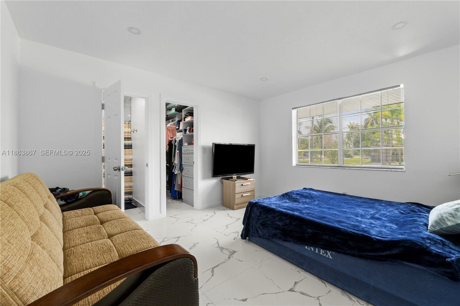 2100 N 14th Avenue — photo 9