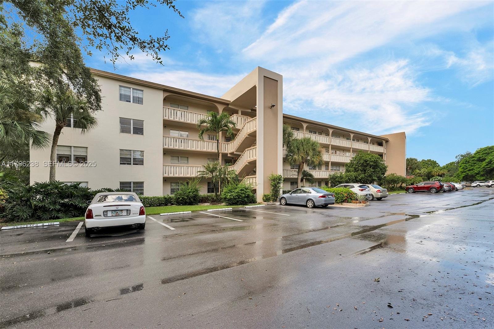 2301 Lucaya Lane J4, Coconut Creek, FL 33066