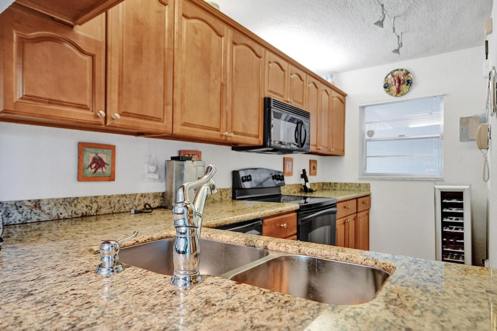 9340 Lagoon Place 309, Davie, FL 33324 photo 7