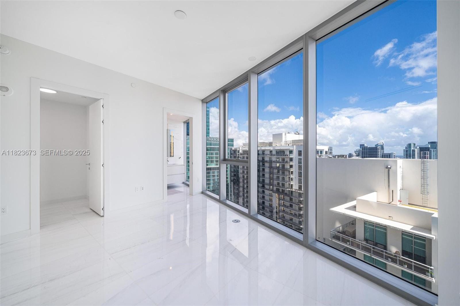300 Biscayne Blvd Way 4301, Miami, FL 33131 photo 17