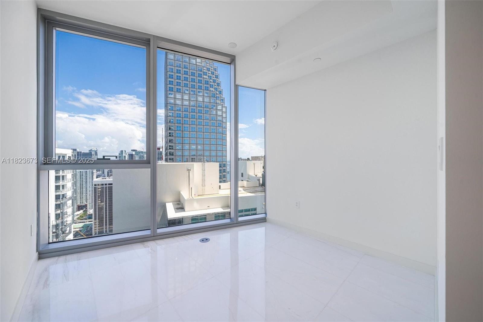 300 Biscayne Blvd Way 4301, Miami, FL 33131 photo 22