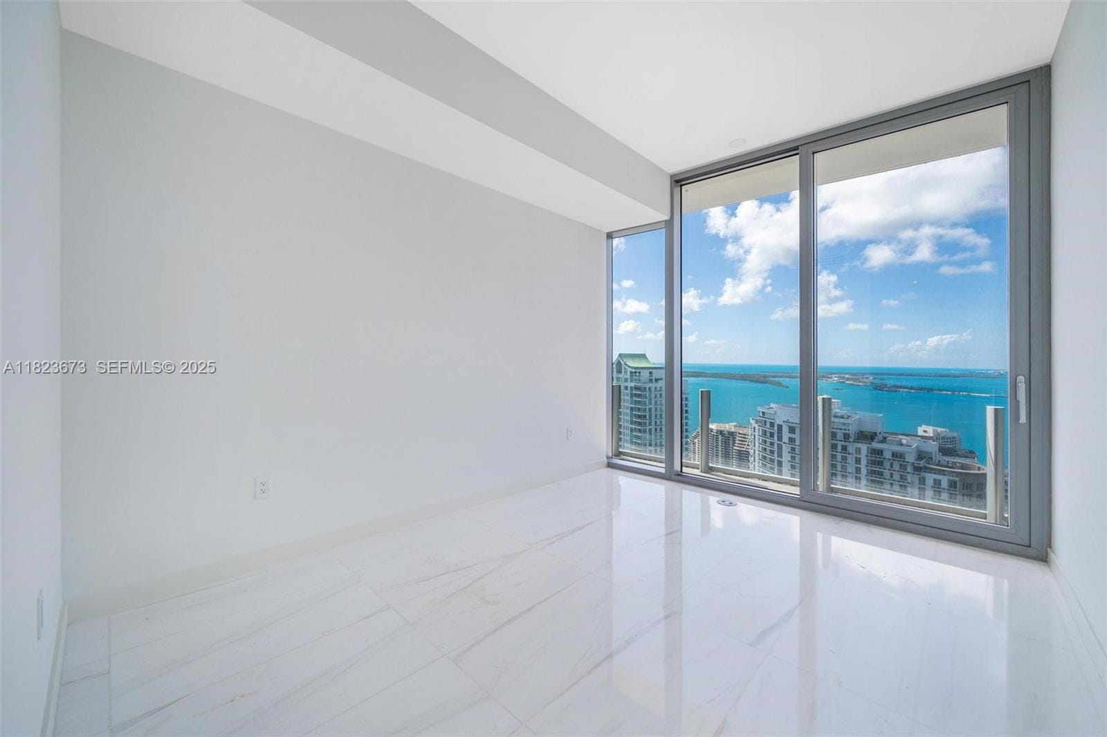 300 Biscayne Blvd Way 4301, Miami, FL 33131 photo 23