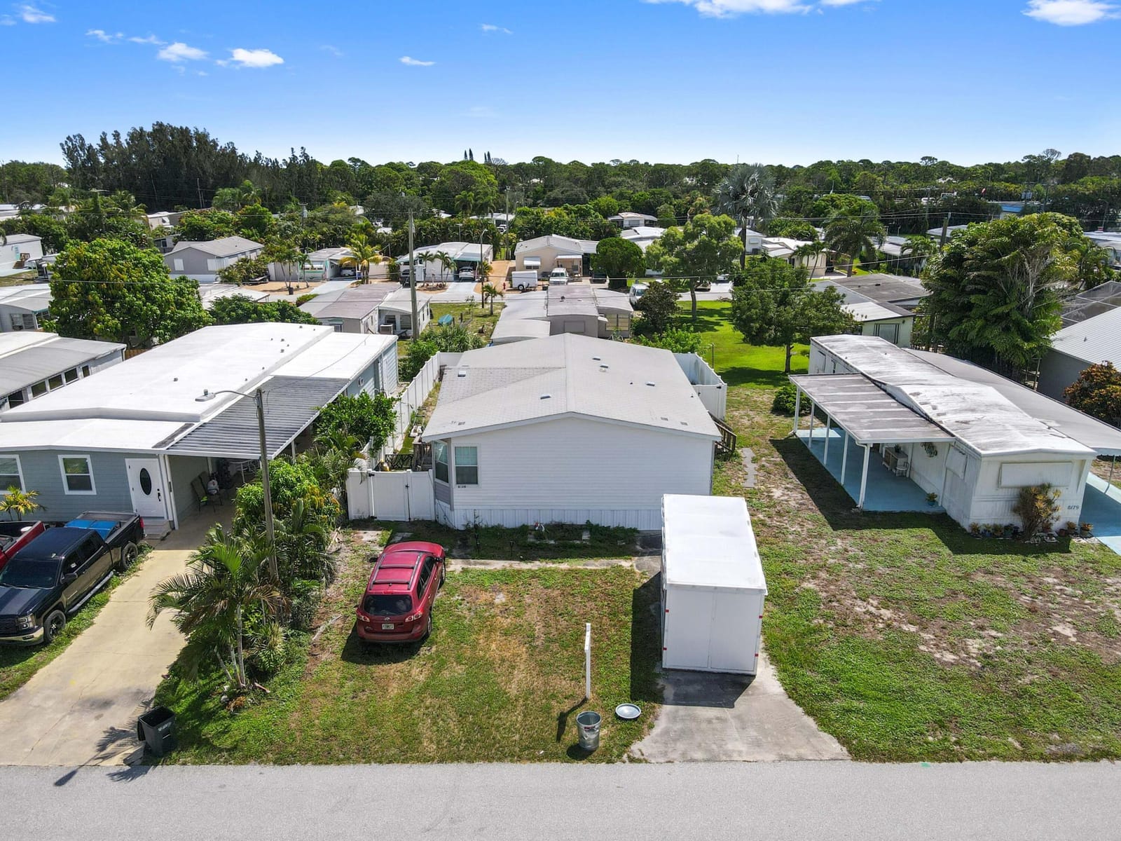 8169 SE Eagle Avenue, Hobe Sound, FL 33455