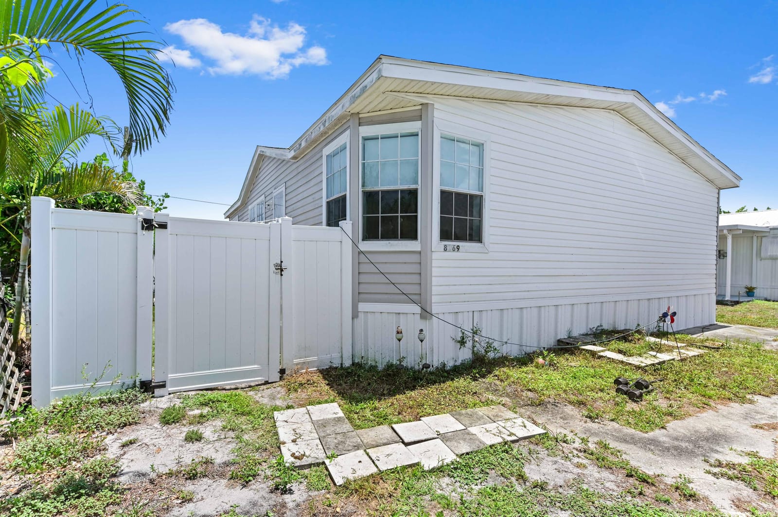 8169 SE Eagle Avenue, Hobe Sound, FL 33455 photo 3