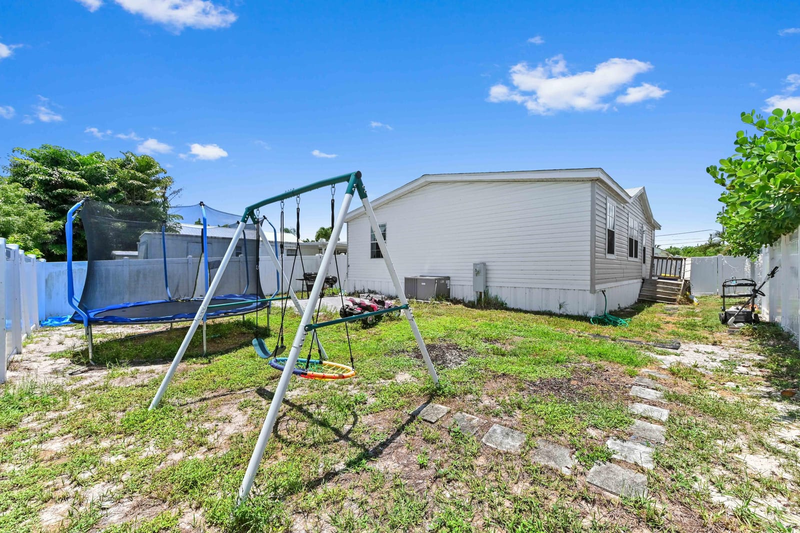 8169 SE Eagle Avenue, Hobe Sound, FL 33455 photo 24