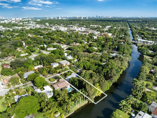 12800 Griffing Boulevard, sold in Griffing Biscayne Pk Est, North Miami, FL