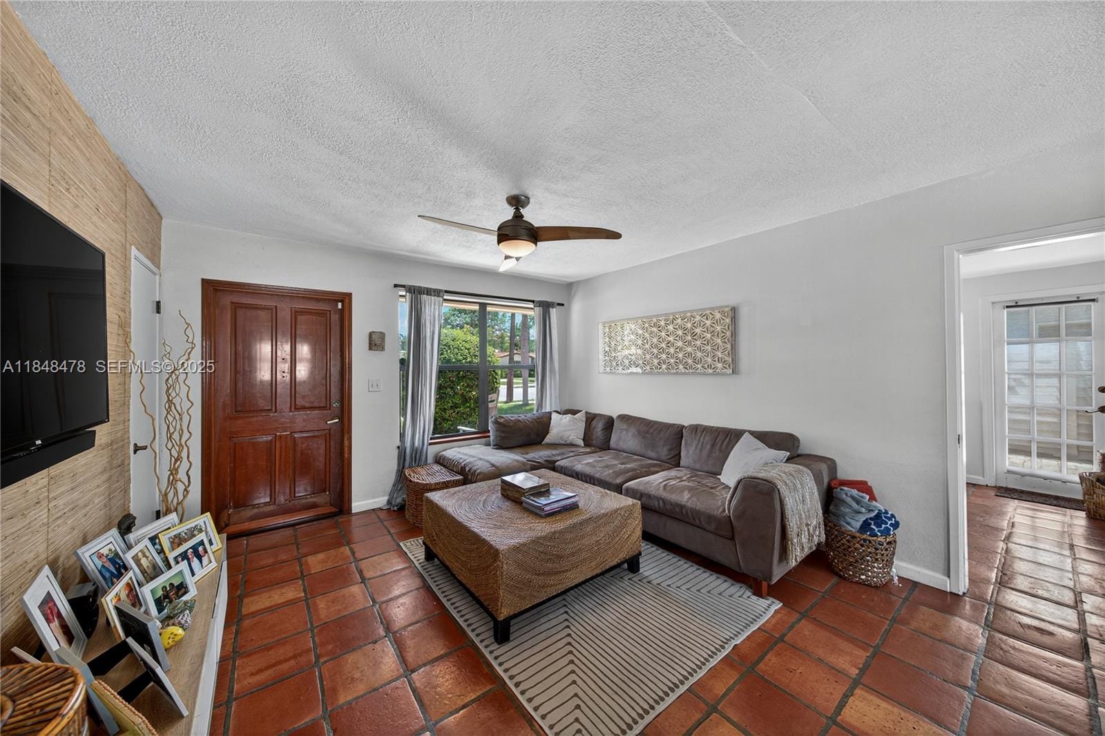 1013 Orange Isle — photo 2