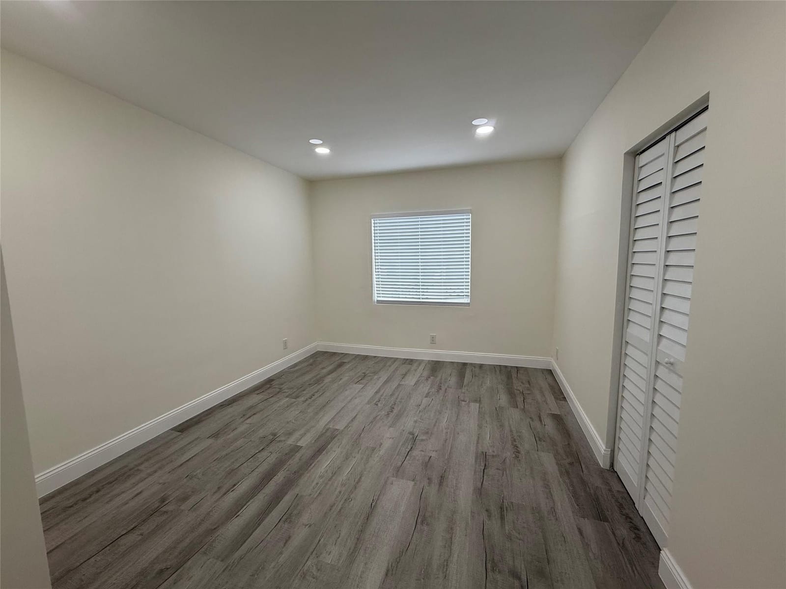 2190 SW 16th Street — photo 11