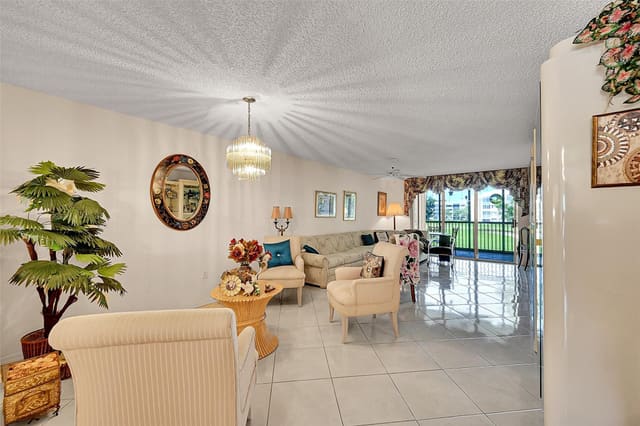 2541 N Nob Hill Road 206, sold in Sunrise Lakes Phase Iv, Sunrise, FL