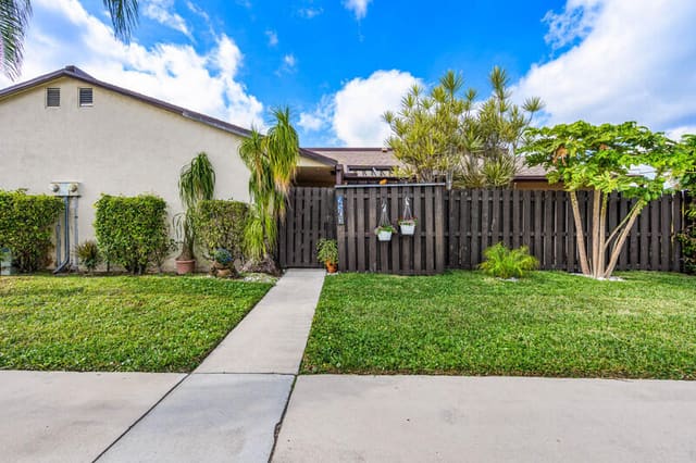 2503 Waterview Circle, sold in Waterview Estates, Palm Springs, FL