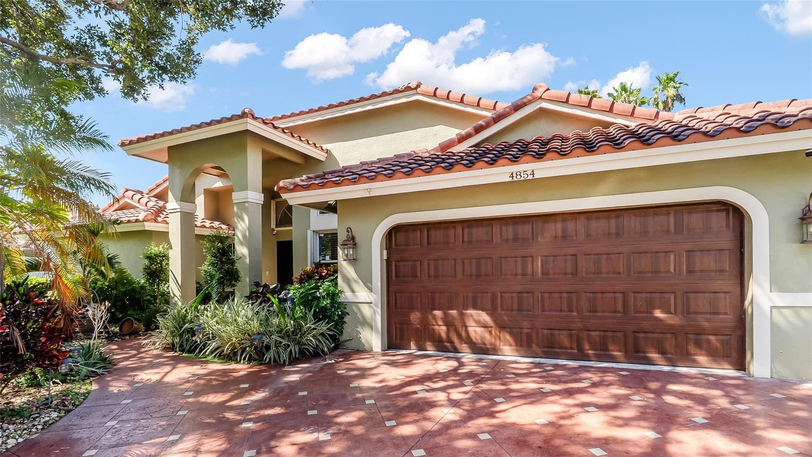4854 NW 104th Lane, Coral Springs, FL 33076