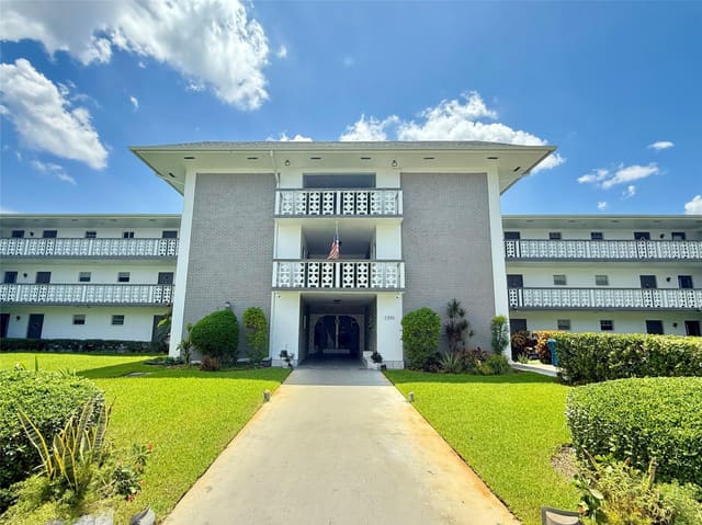 1201 Hillcrest Court 109, Hollywood, FL 33021