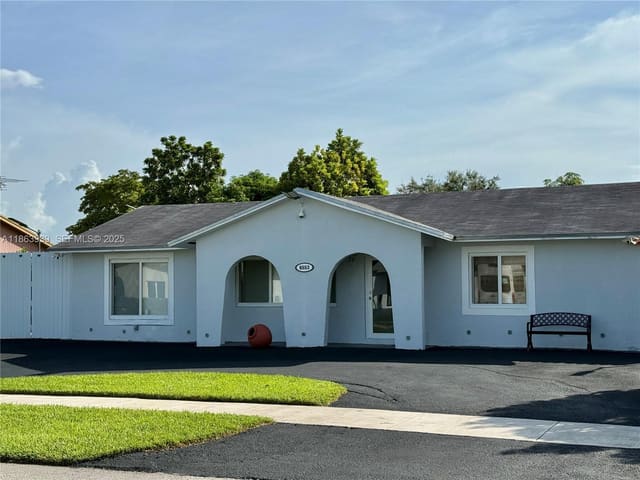 6553 SW 148th Place, Miami, FL 33193
