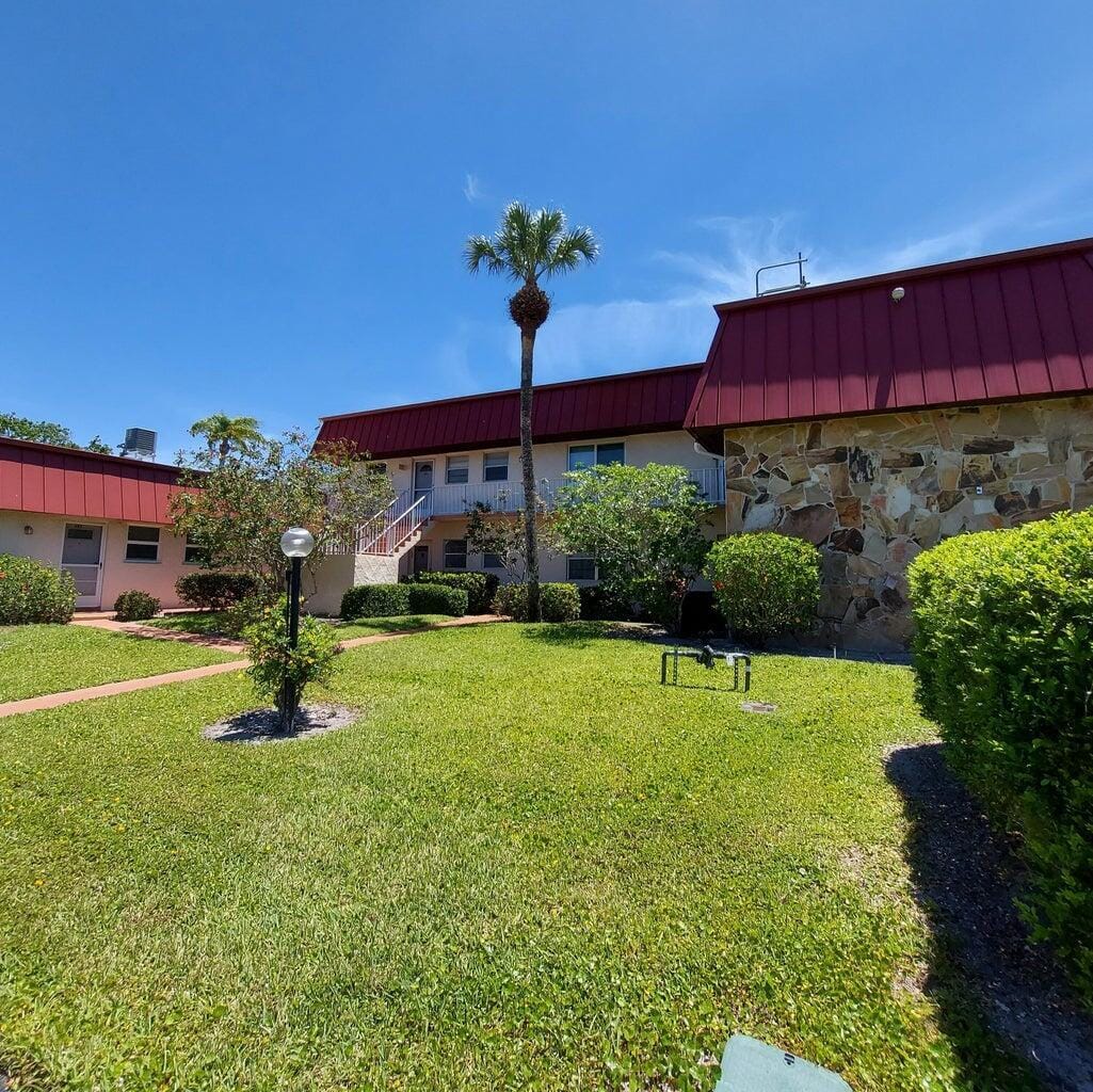 12019 W Greenway Dr 203, Royal Palm Beach, FL 33411