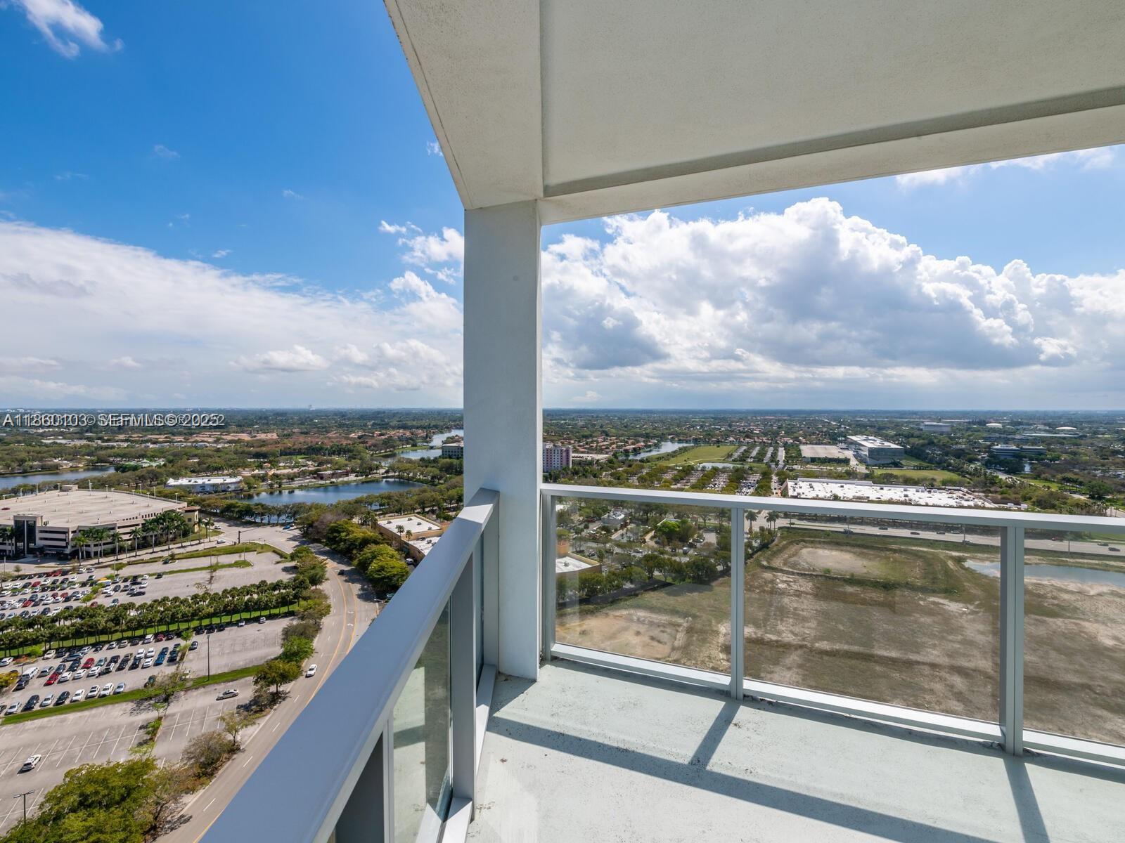 2000 Metropica Way 2509 — photo 11