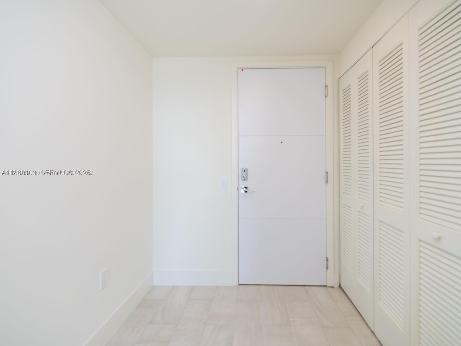 2000 Metropica Way 2509 — photo 3