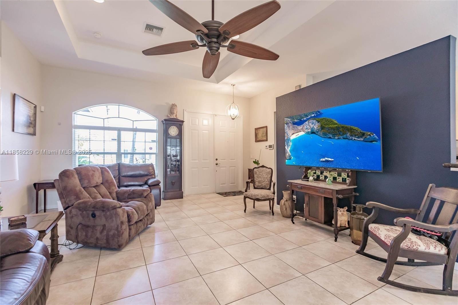 5407 Seagrape Drive — photo 8