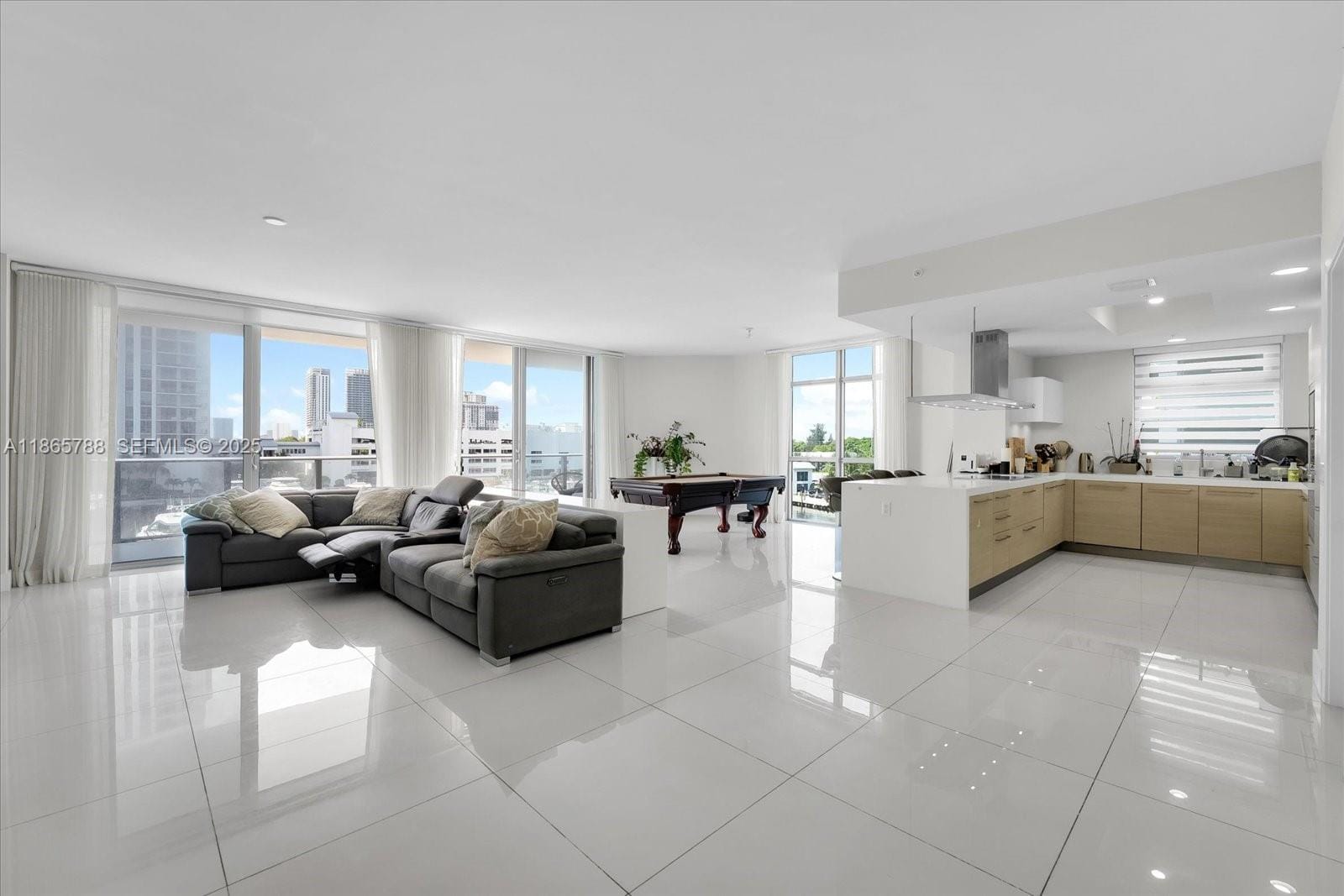 17301 Biscayne Boulevard 401 — photo 2
