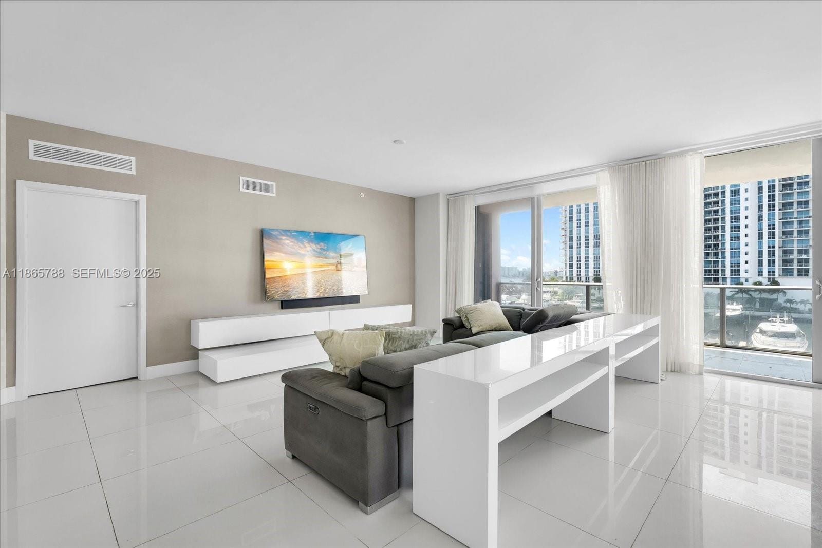 17301 Biscayne Boulevard 401 — photo 3