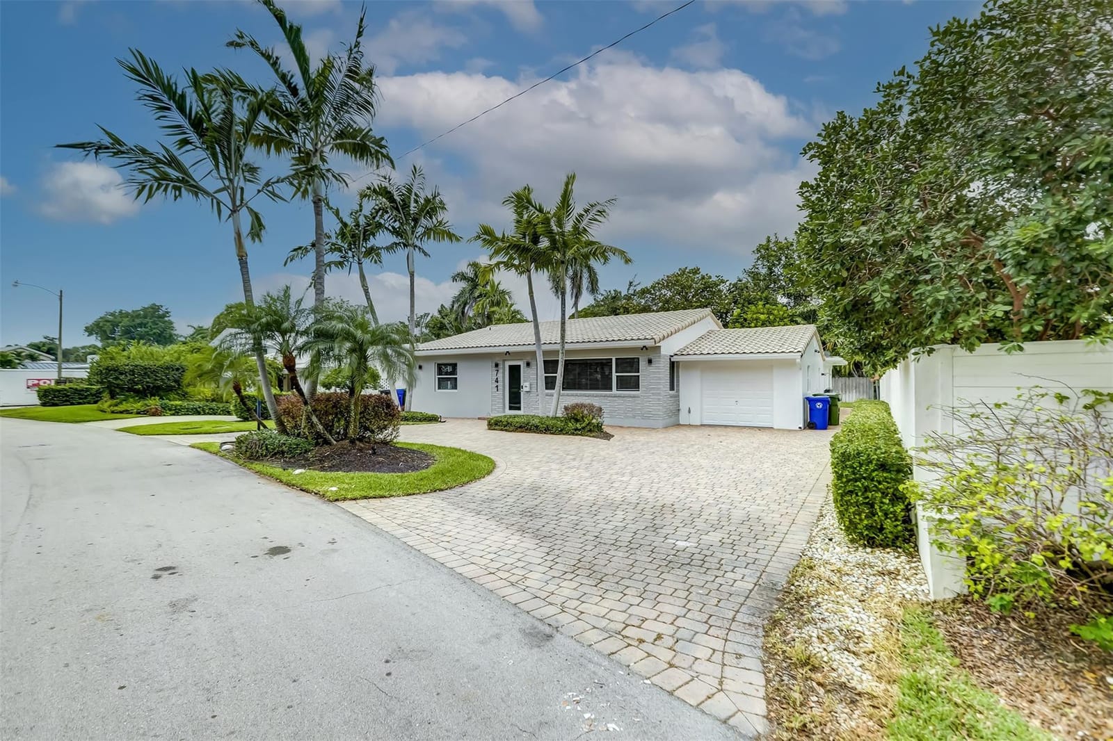 741 NE 16th Terrace, Fort Lauderdale, FL 33304 photo 4