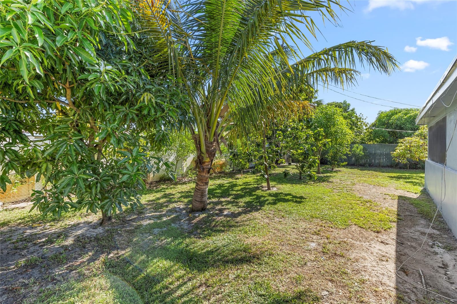 3811 NW 28th Street, Lauderdale Lakes, FL 33311 photo 15