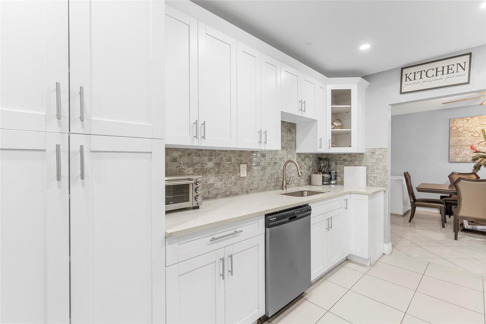 3811 NW 28th Street — photo 4