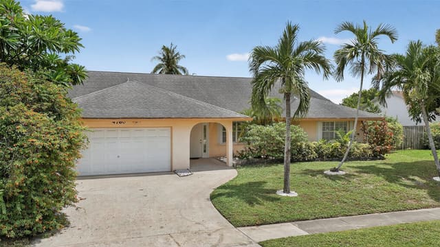 4760 NW 73rd Avenue, Lauderhill, FL 33319