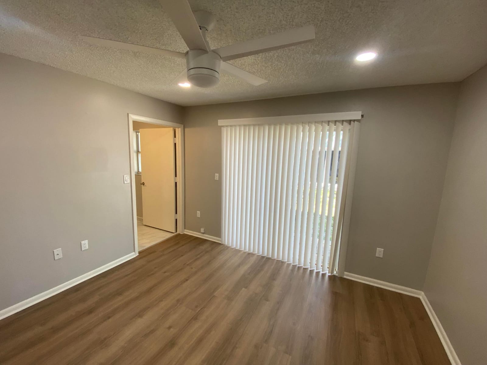 1500 Cypress Way E, Palm Springs, FL 33406 photo 14